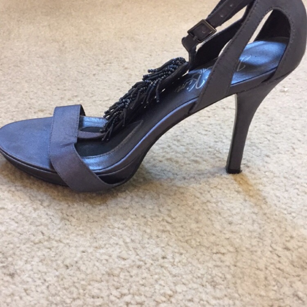 Heels - Picture 2 of 2